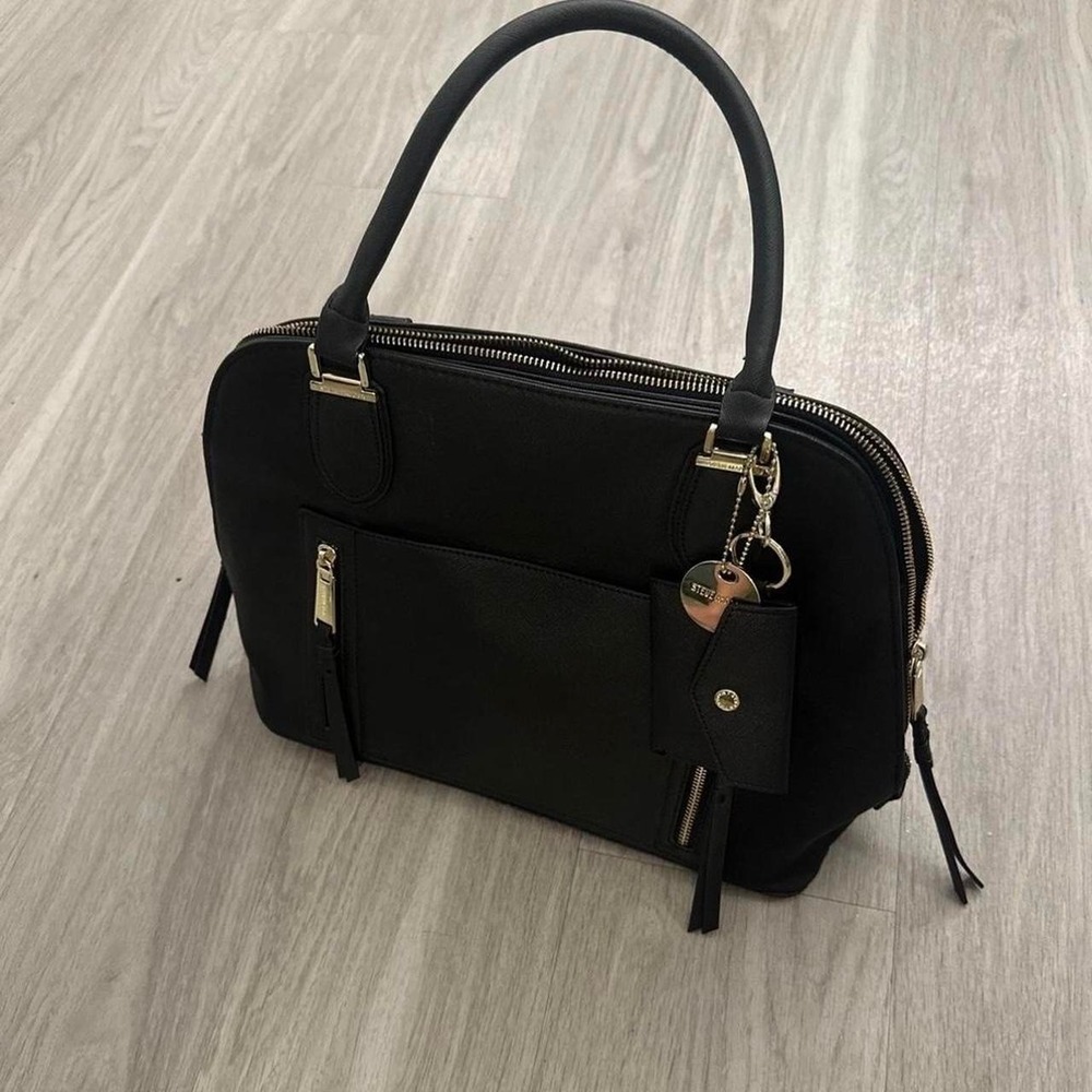 Steve Madden Large Bag, Black Color Doble Strap Pre Owned